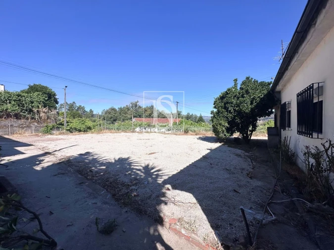 Moradia T2 para Venda em Fridão Foto 40