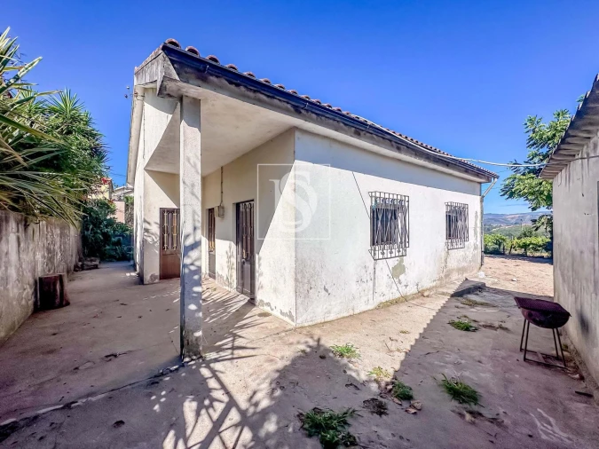 Moradia T2 para Venda em Fridão Foto 44