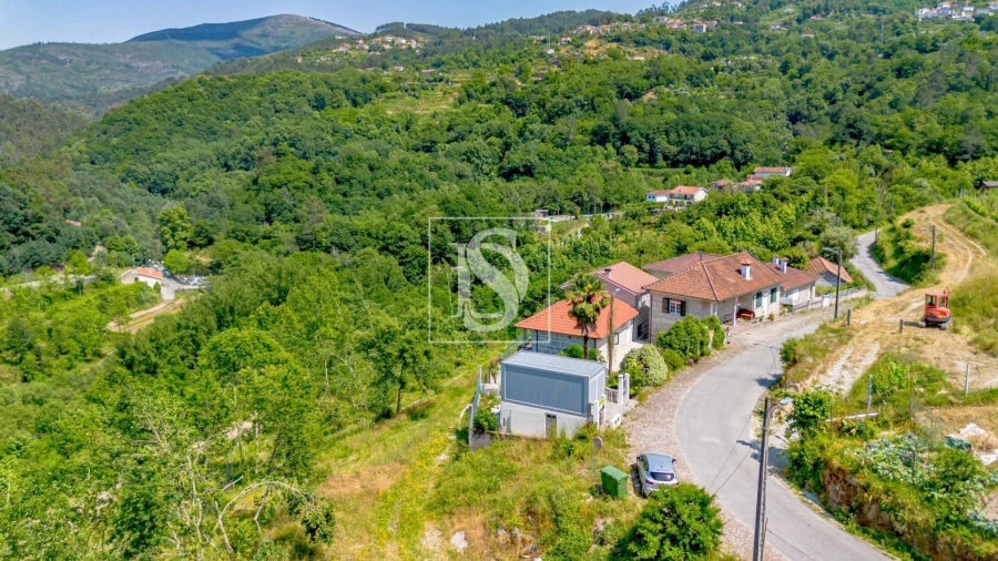 Moradia T2 para Venda em Olo e Canadelo Foto 16