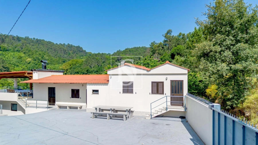 Moradia T10 para Venda em Fregim Foto 14