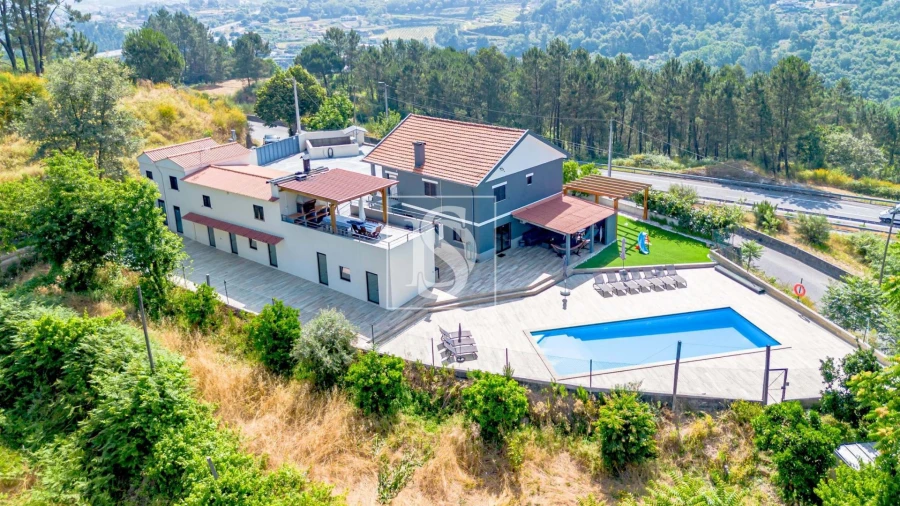 Moradia T10 para Venda em Fregim Foto 16