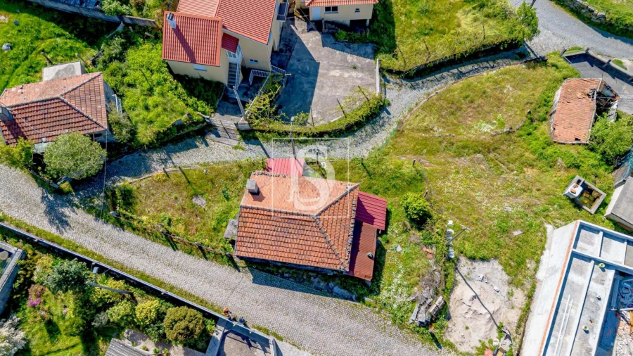 Moradia T1 para Venda em Loivos do Monte Foto 6