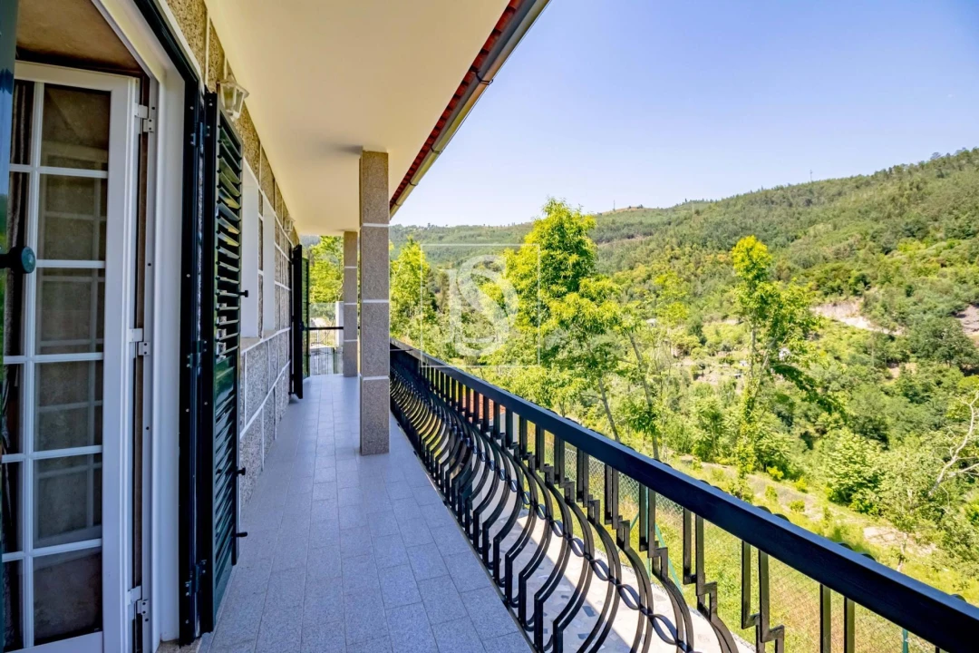 Moradia T2 para Venda em Olo e Canadelo Foto 13