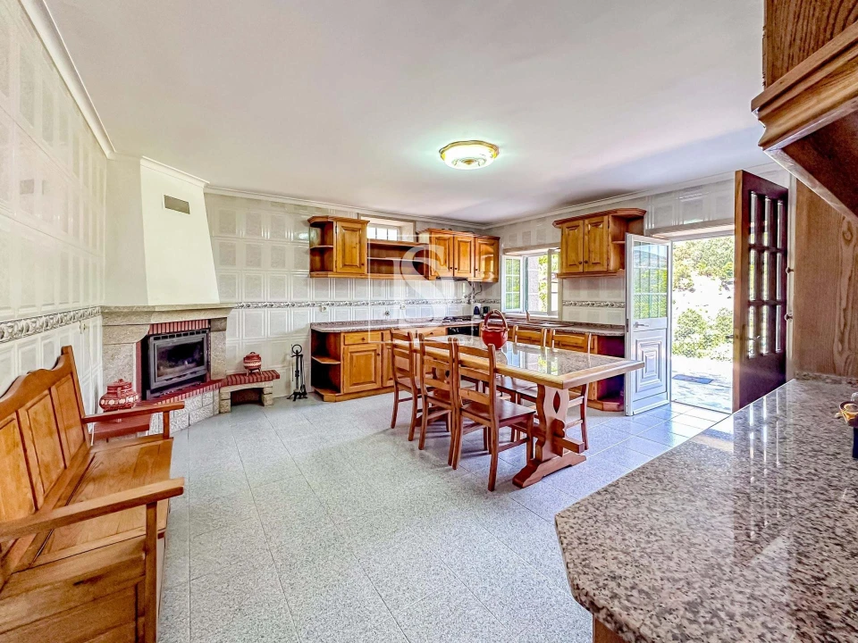 Moradia T2 para Venda em Olo e Canadelo Foto 3