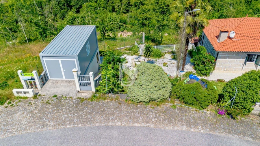 Moradia T2 para Venda em Olo e Canadelo Foto 36