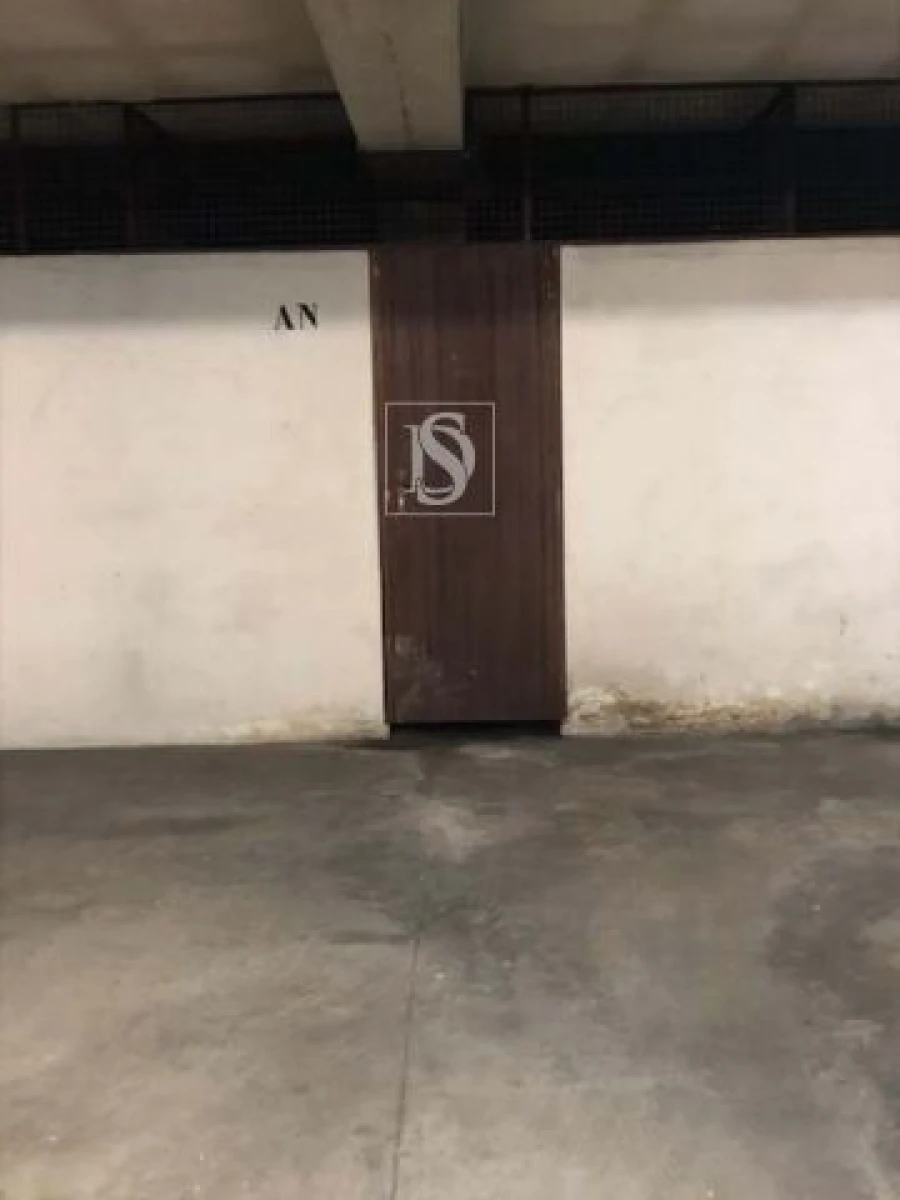 Garagem para Venda em Esmoriz Foto 5