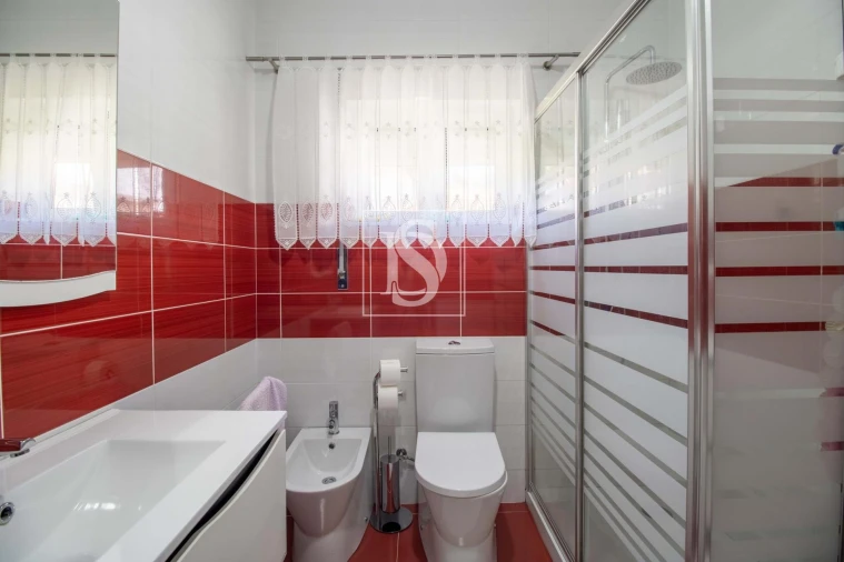 Moradia T4 para Venda em Teixeira e Teixeiró Foto 13