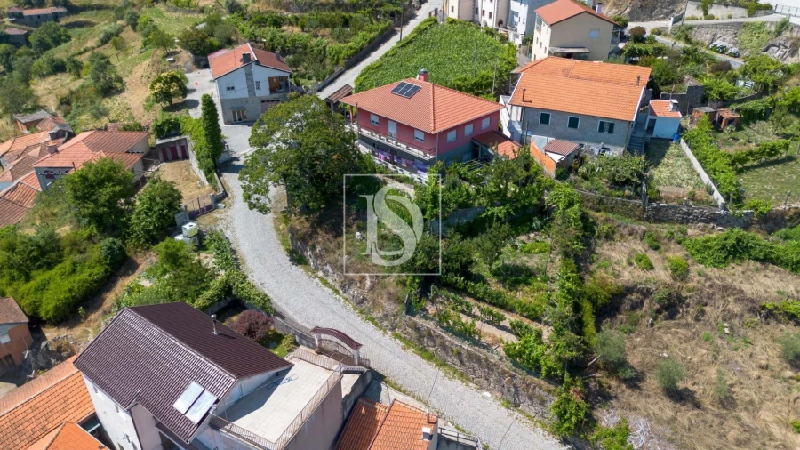 Moradia T4 para Venda em Teixeira e Teixeiró Foto 23