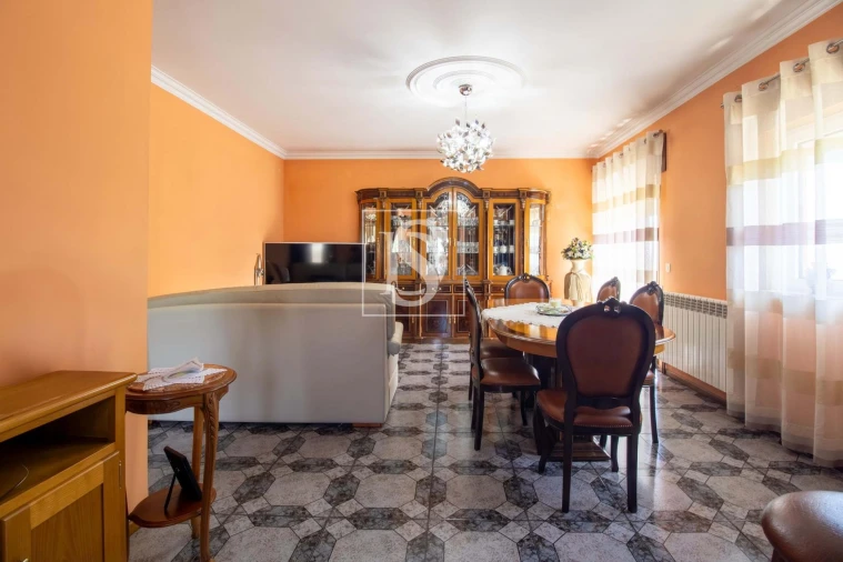 Moradia T4 para Venda em Teixeira e Teixeiró Foto 4