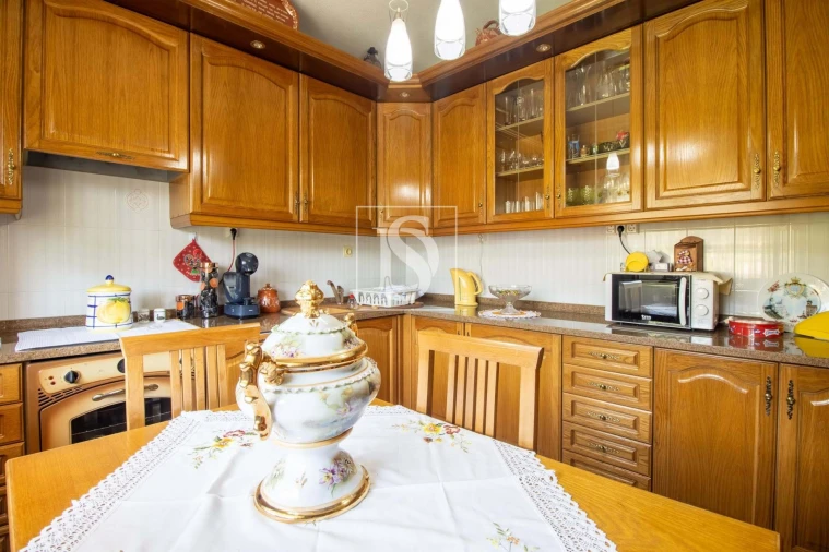 Moradia T4 para Venda em Teixeira e Teixeiró Foto 8