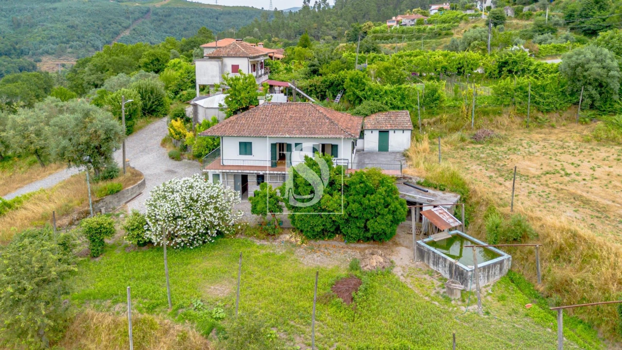 Moradia T3 para Venda em Vila Chã do Marão Foto 1