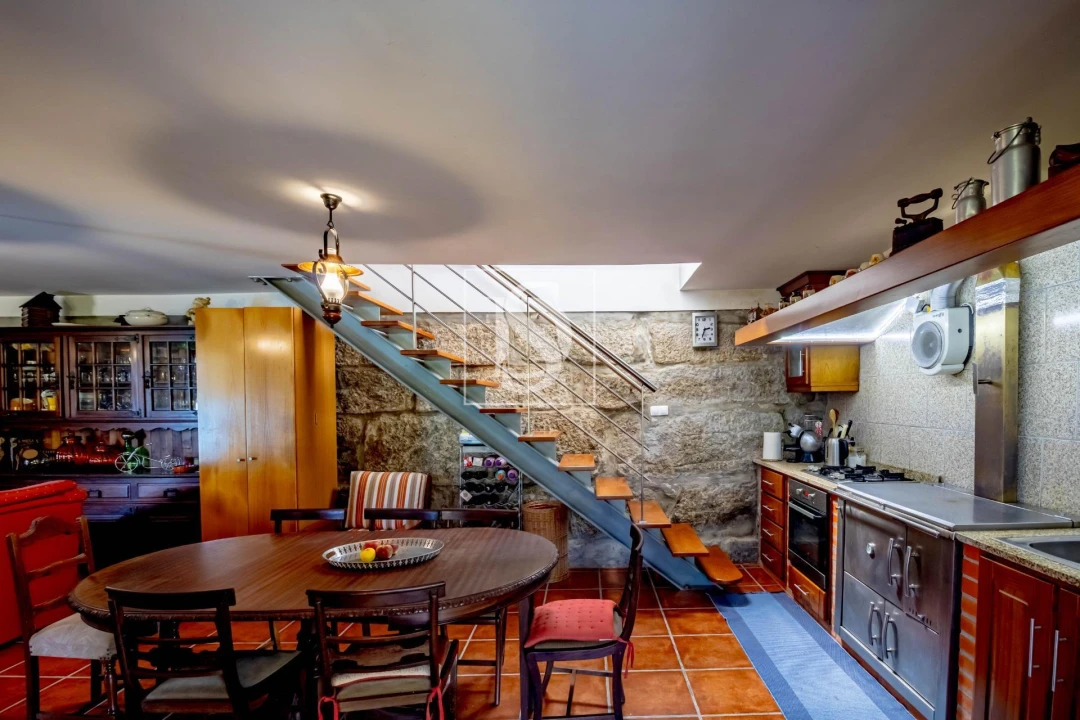 Moradia T4 para Venda em Santa Cruz do Douro e São Tomé de Covelas Foto 9