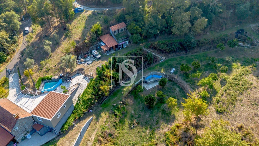 Moradia T4 para Venda em Santa Cruz do Douro e São Tomé de Covelas Foto 44