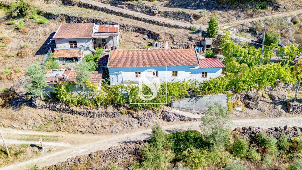 Moradia T2 para Venda em Rebordelo Foto 6