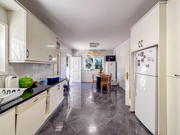 Moradia T4 para Venda em Amarante (São Gonçalo), Madalena, Cepelos e Gatão