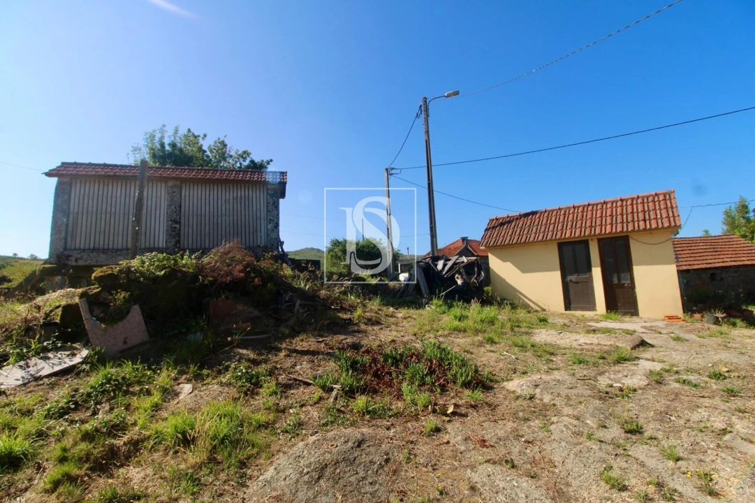 Moradia T1 para Venda em Espírito Santo, Nossa Senhora da Graça e São Simão Foto 11