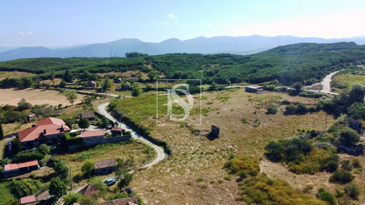 Moradia T1 para Venda em Espírito Santo, Nossa Senhora da Graça e São Simão Foto 42