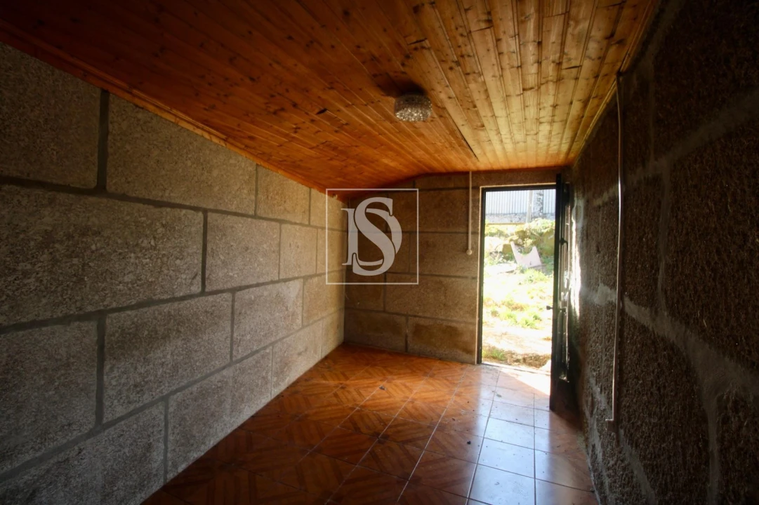 Moradia T1 para Venda em Espírito Santo, Nossa Senhora da Graça e São Simão Foto 9