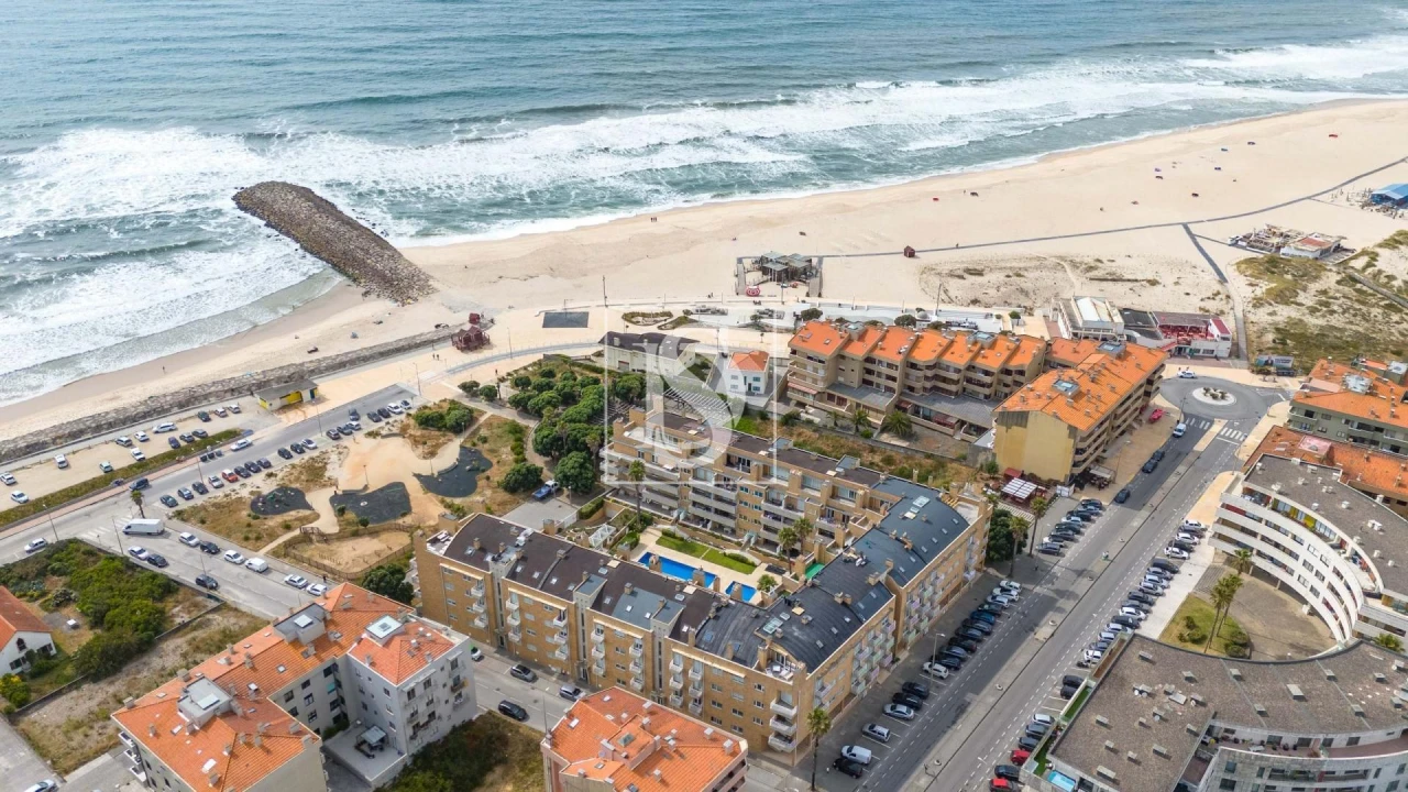 Apartamento T2 para Venda em Esmoriz Foto 1