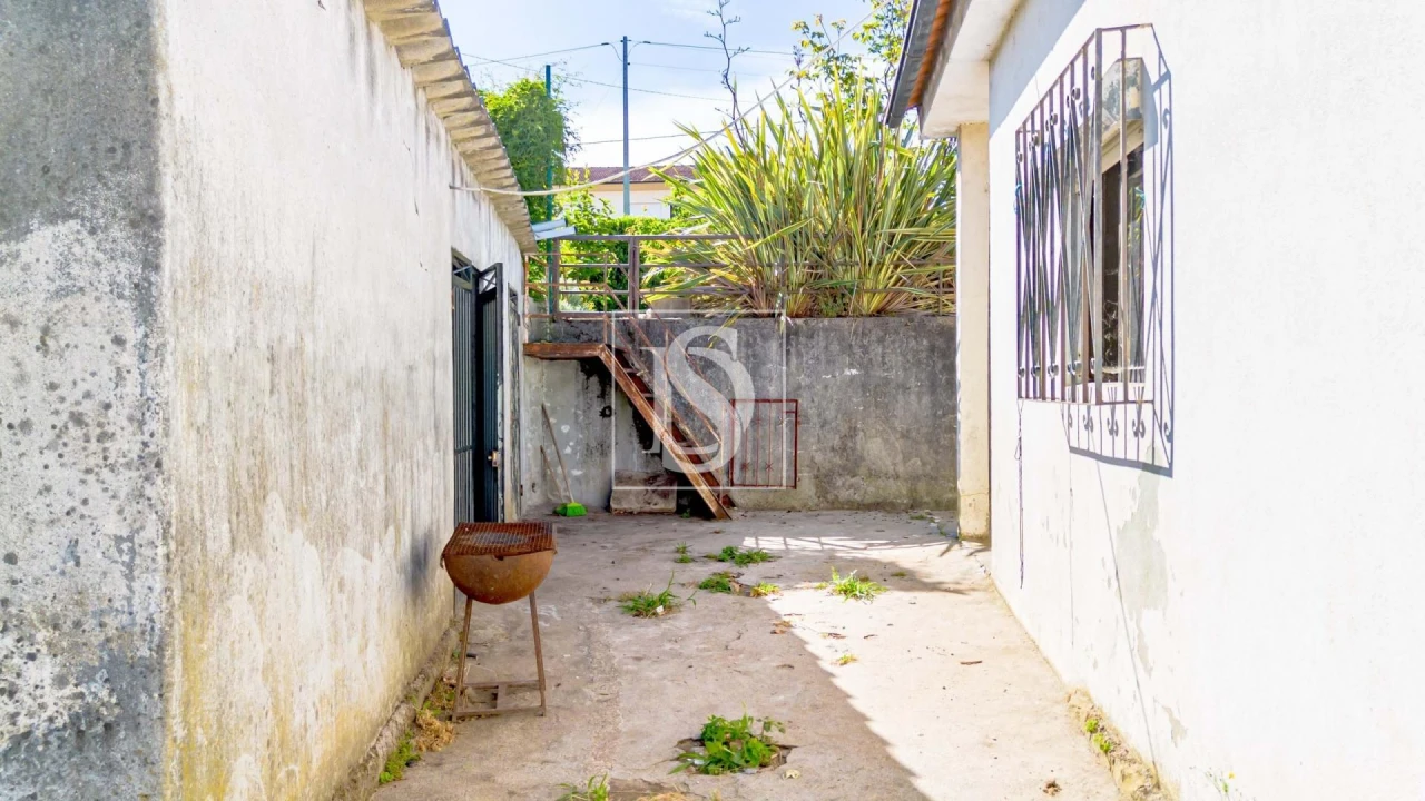 Moradia T2 para Venda em Fridão Foto 29