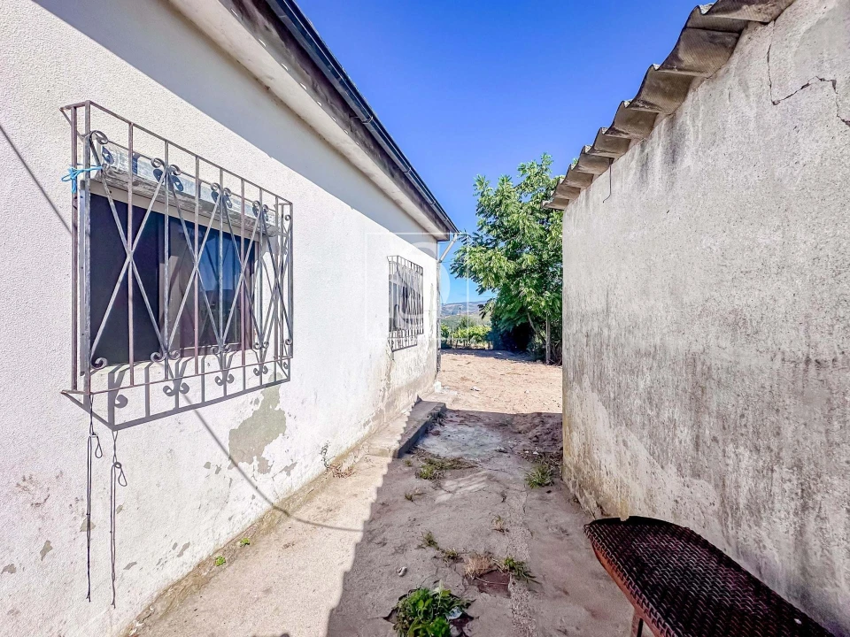 Moradia T2 para Venda em Fridão Foto 36