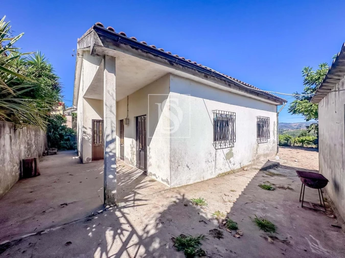 Moradia T2 para Venda em Fridão Foto 44