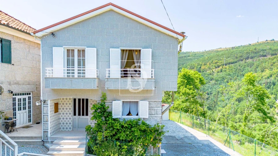 Moradia T2 para Venda em Olo e Canadelo Foto 1