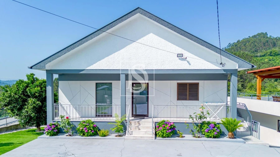 Moradia T10 para Venda em Fregim Foto 8