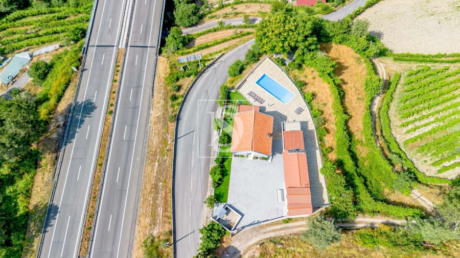 Moradia T10 para Venda em Fregim Foto 10