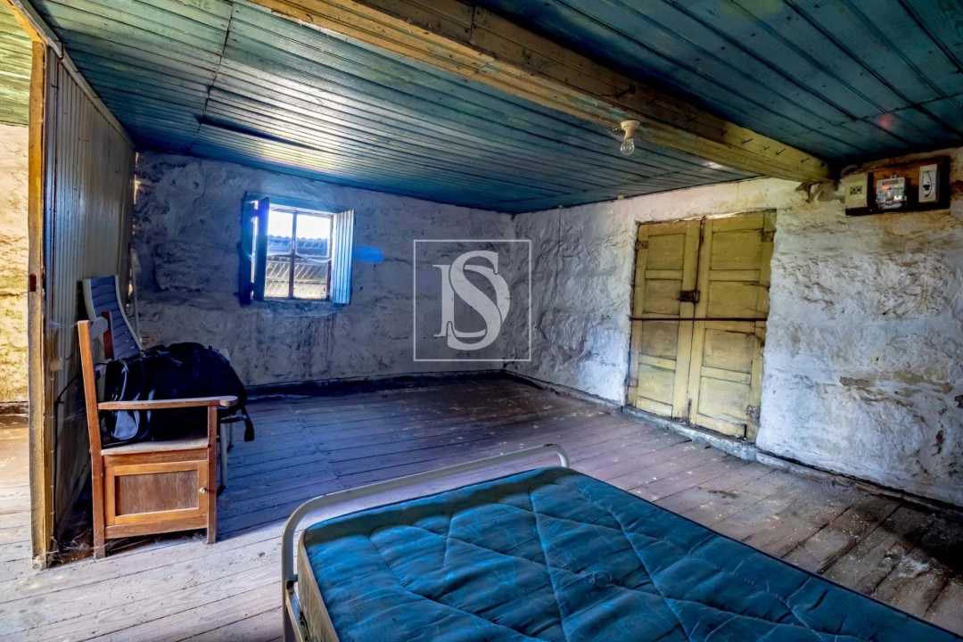 Moradia T1 para Venda em Loivos do Monte Foto 12