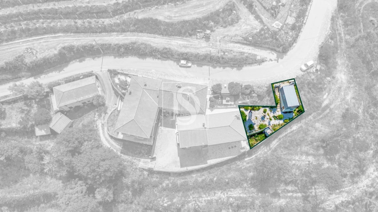 Moradia T2 para Venda em Olo e Canadelo Foto 37