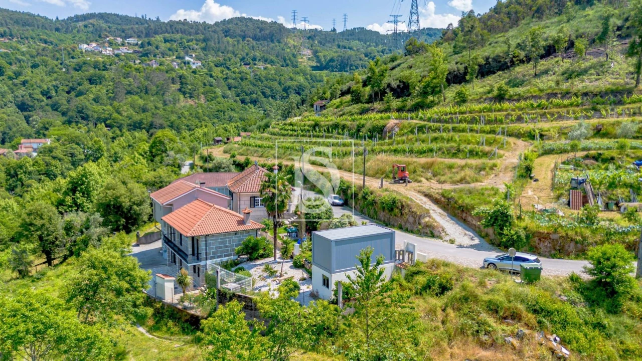 Moradia T2 para Venda em Olo e Canadelo Foto 23