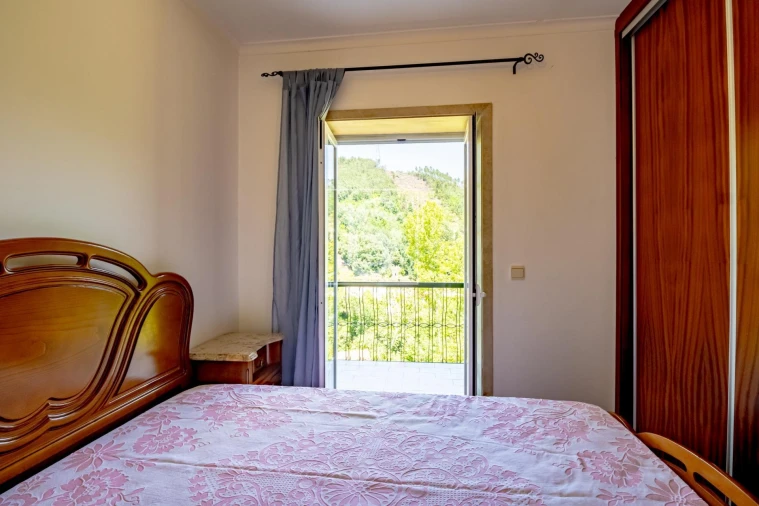 Moradia T2 para Venda em Olo e Canadelo Foto 11