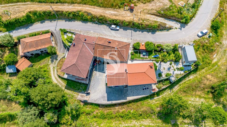 Moradia T2 para Venda em Olo e Canadelo Foto 22