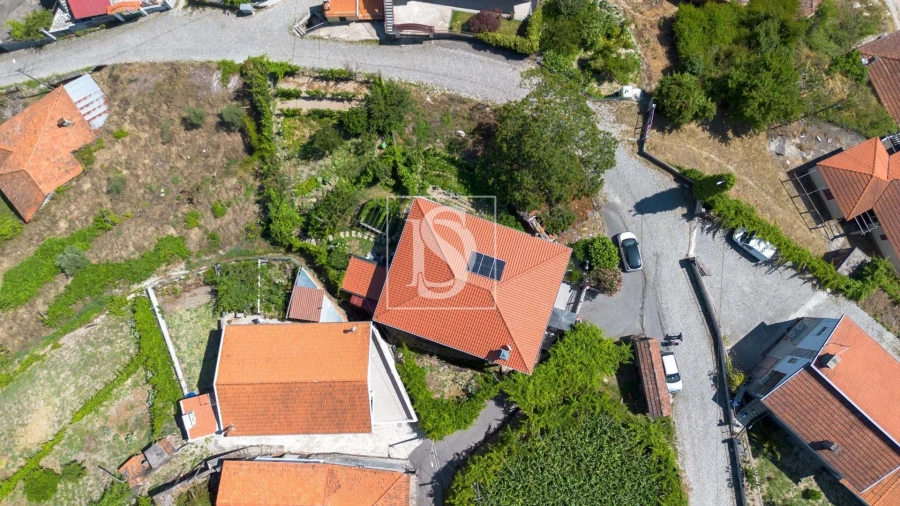 Moradia T4 para Venda em Teixeira e Teixeiró Foto 24