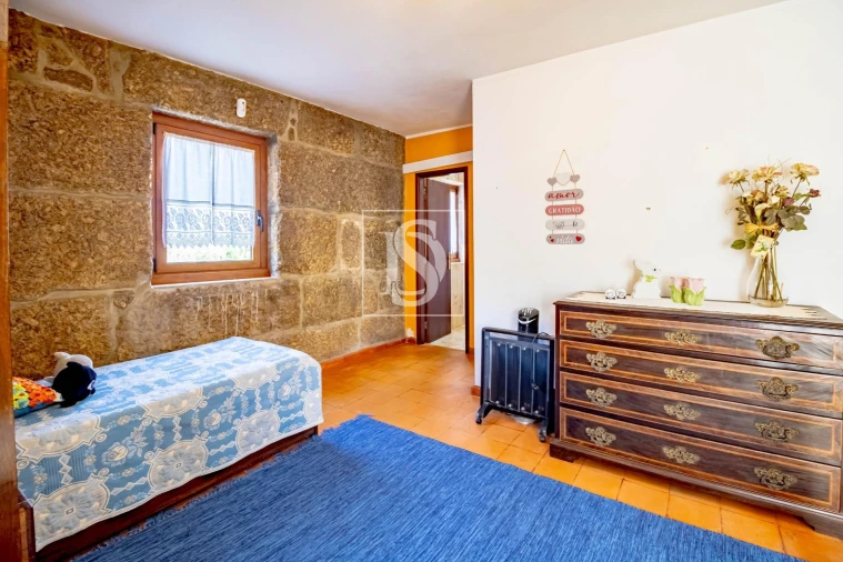 Moradia T4 para Venda em Santa Cruz do Douro e São Tomé de Covelas Foto 29