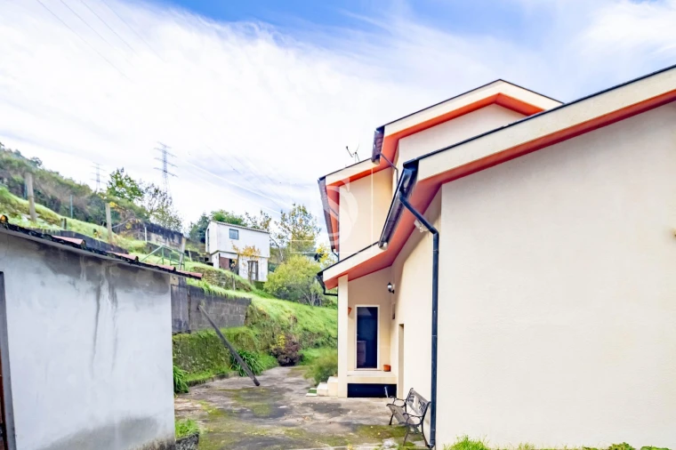 Moradia T4 para Venda em Gondar Foto 34