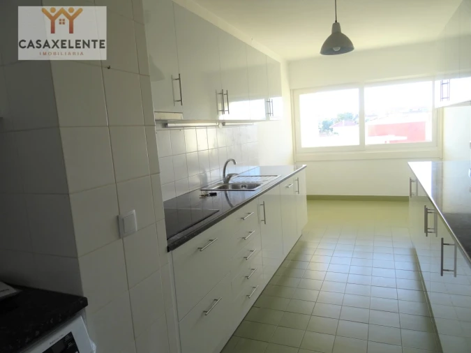 Apartamento T2 para Arrendamento em Cascais e Estoril Foto 6