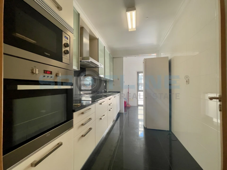 Apartamento T1 para Arrendamento em Olivais Foto 9