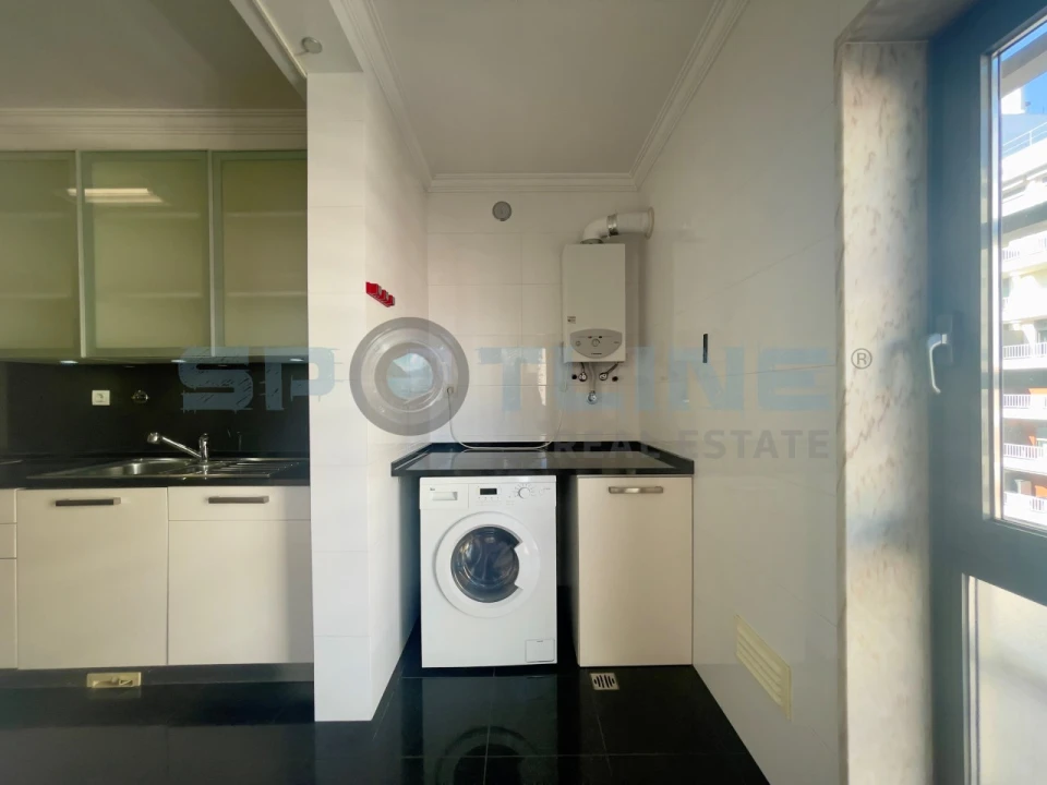 Apartamento T1 para Arrendamento em Olivais Foto 12