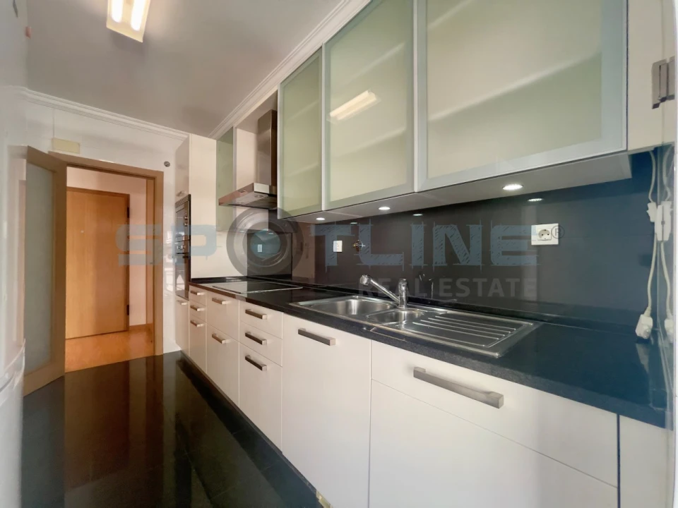 Apartamento T1 para Arrendamento em Olivais Foto 14