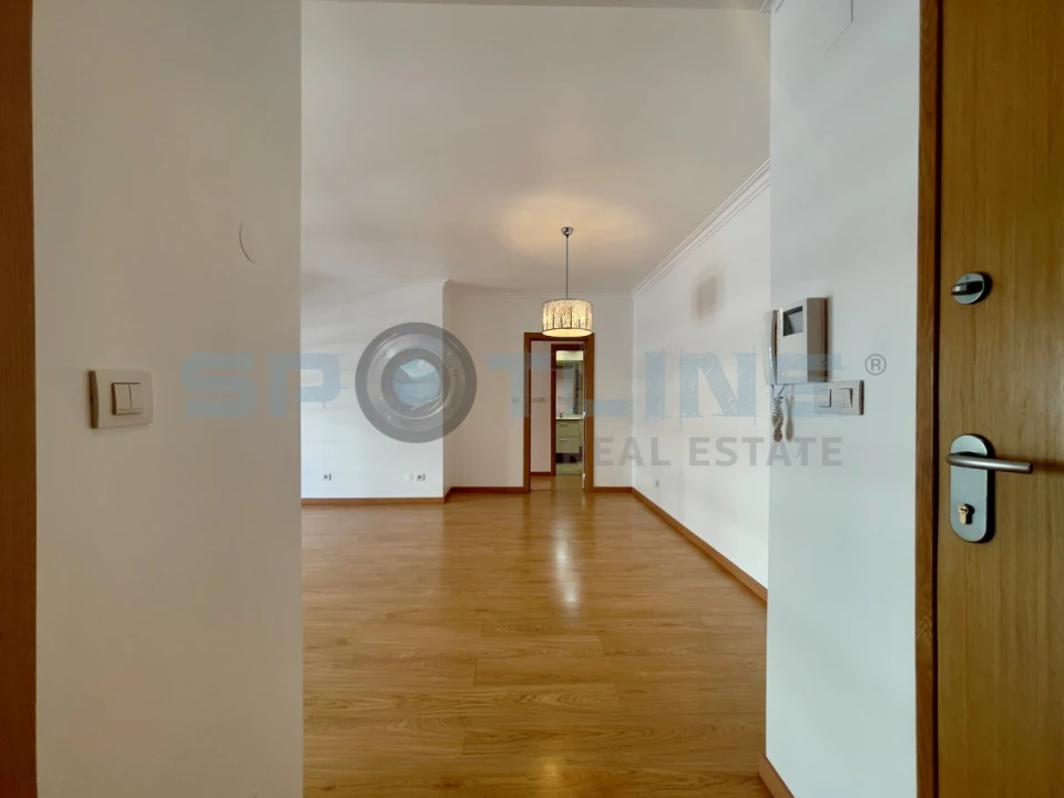 Apartamento T1 para Arrendamento em Olivais Foto 18