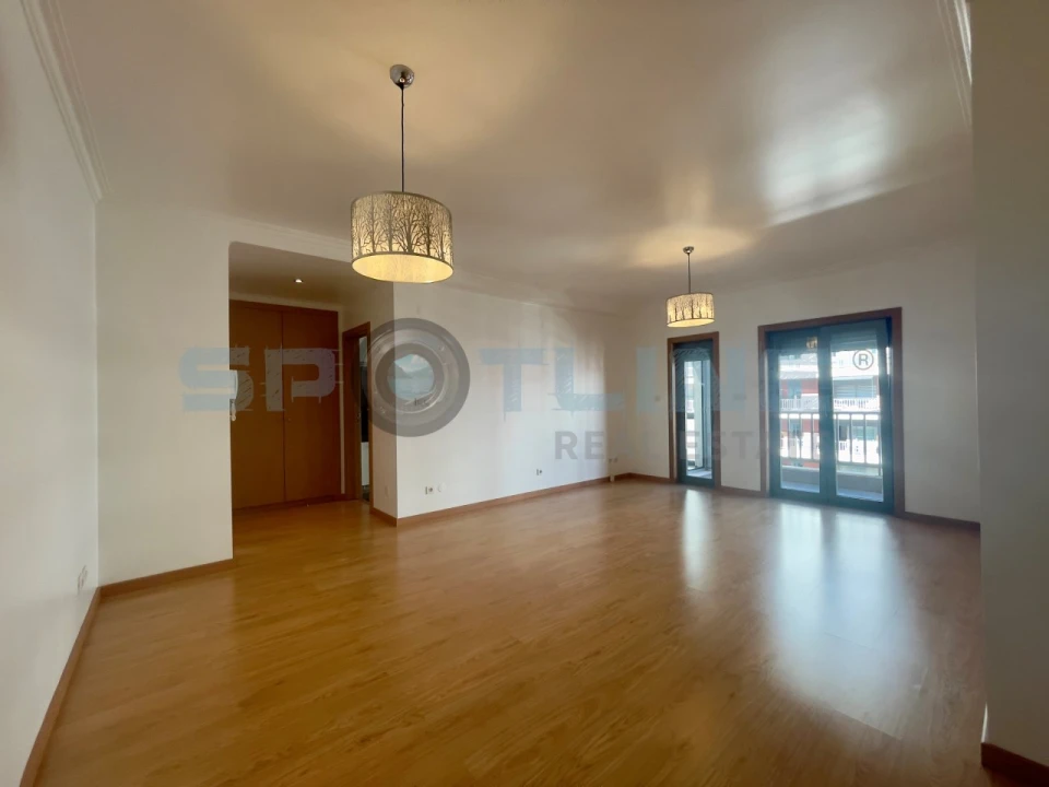 Apartamento T1 para Arrendamento em Olivais Foto 25