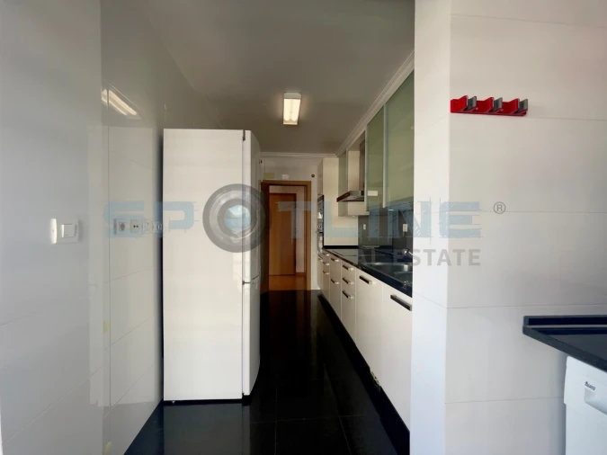 Apartamento T1 para Arrendamento em Olivais Foto 10