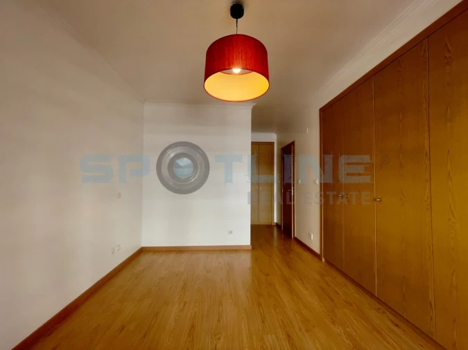 Apartamento T1 para Arrendamento em Olivais Foto 27