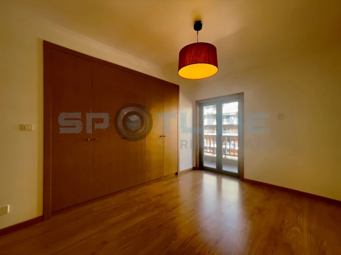 Apartamento T1 para Arrendamento em Olivais Foto 29