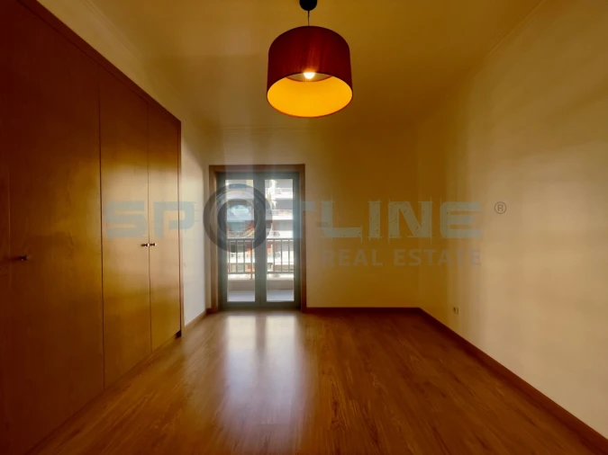 Apartamento T1 para Arrendamento em Olivais Foto 30
