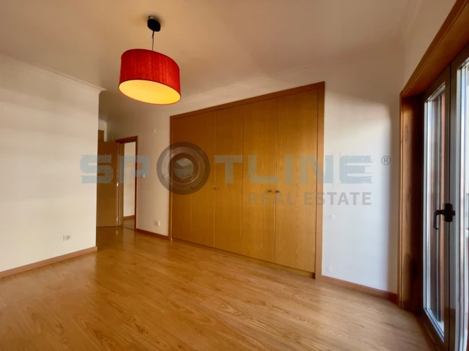 Apartamento T1 para Arrendamento em Olivais Foto 31