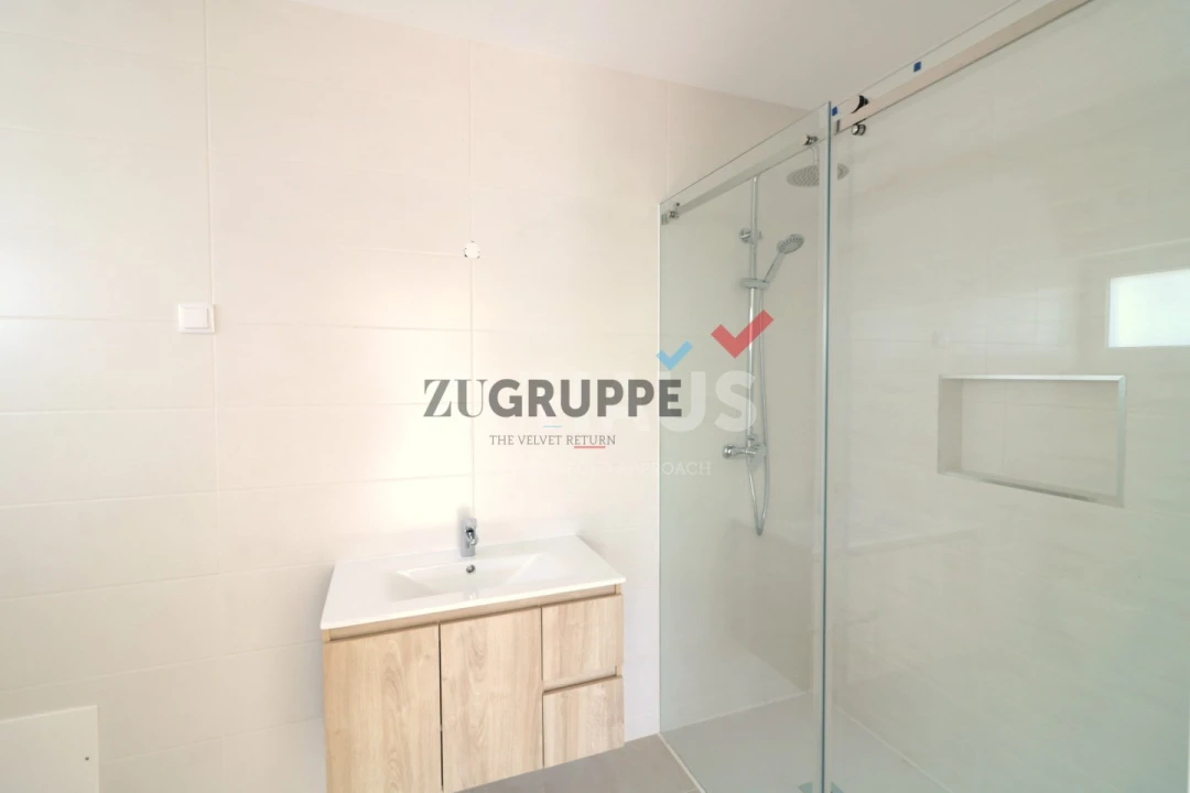 Moradia T4 para Venda em Santa Joana Foto 15