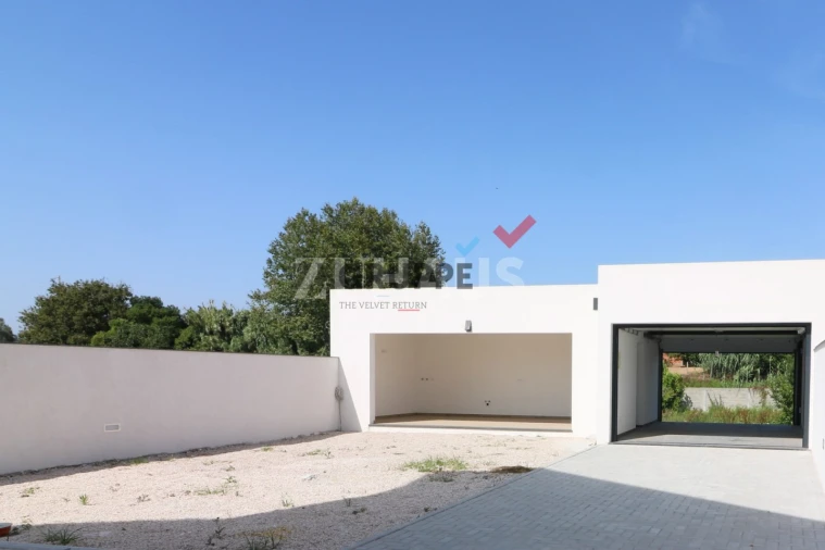 Moradia T4 para Venda em Santa Joana Foto 39